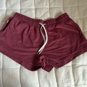 Vuori dream knit soft shorts mauve size small women’s